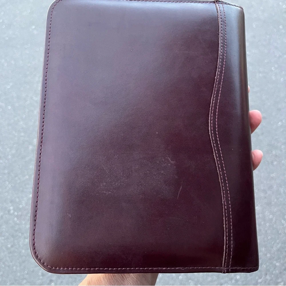 Day-Timer Desk Planner NEW Burgundy Leather 8.5x11 7 Ring Binder Zip Around Vtg